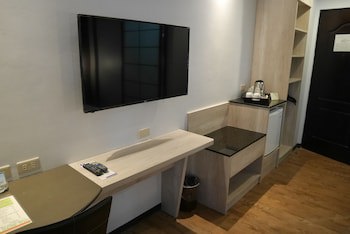 Circle Inn - Hotel & Suites