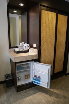 Circle Inn - Hotel & Suites