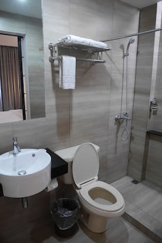 Circle Inn - Hotel & Suites