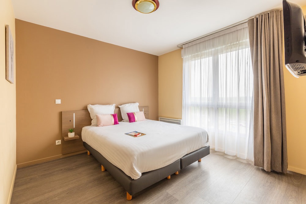 Zenitude Hotel - Residences Magny les Hameaux