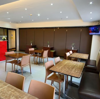 Fersal Hotel Kalayaan