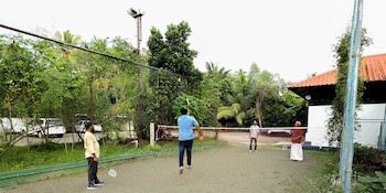 Illikkalam Lakeside Cottages