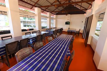 Illikkalam Lakeside Cottages