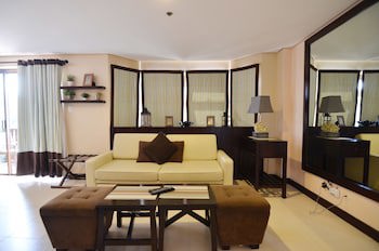 Crosswinds Resort Suites