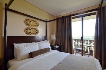Crosswinds Resort Suites