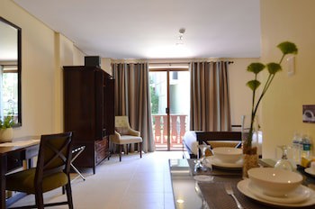 Crosswinds Resort Suites