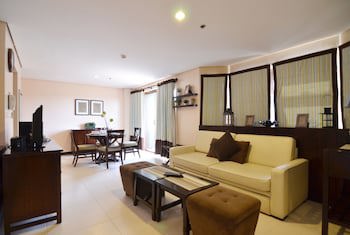 Crosswinds Resort Suites