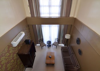Crosswinds Resort Suites