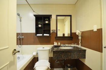 Crosswinds Resort Suites