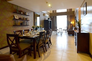 Crosswinds Resort Suites