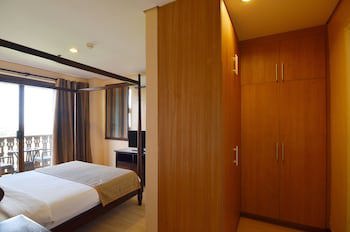 Crosswinds Resort Suites