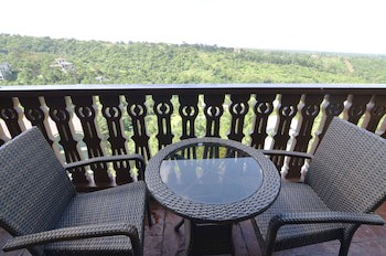 Crosswinds Resort Suites