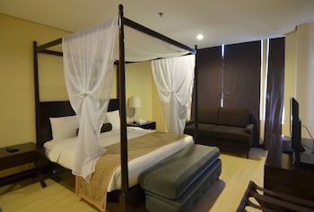 Crosswinds Resort Suites