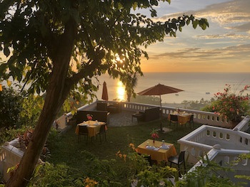 Argonauta Boracay Boutique Hotel With Apartments And Villas