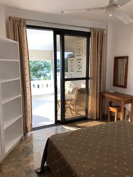 Argonauta Boracay Boutique Hotel With Apartments And Villas