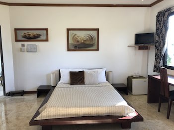 Argonauta Boracay Boutique Hotel With Apartments And Villas