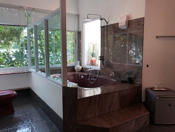 Argonauta Boracay Boutique Hotel With Apartments And Villas