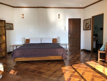Argonauta Boracay Boutique Hotel With Apartments And Villas