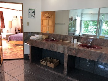 Argonauta Boracay Boutique Hotel With Apartments And Villas