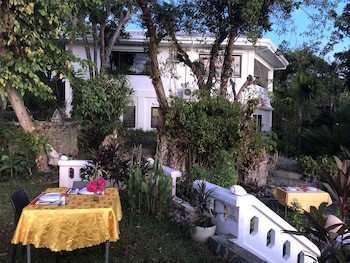 Argonauta Boracay Boutique Hotel With Apartments And Villas