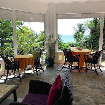 Argonauta Boracay Boutique Hotel With Apartments And Villas