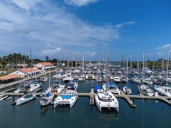 Marina Hotel At Shelter Bay
