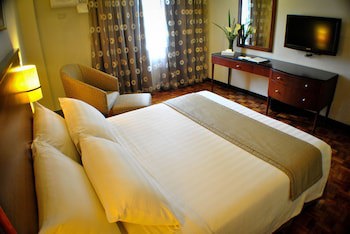Fersal Hotel Neptune Makati