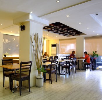 Fersal Hotel Neptune Makati