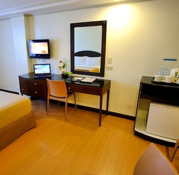 Fersal Hotel Neptune Makati
