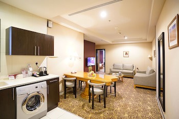 Awaliv International Hotel