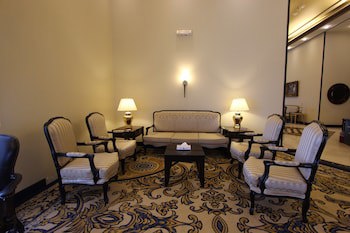 Awaliv International Hotel