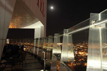 Awaliv International Hotel