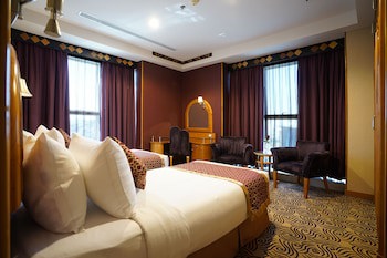 Awaliv International Hotel