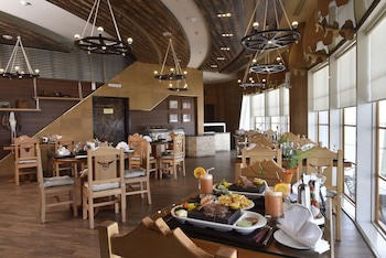Awaliv International Hotel