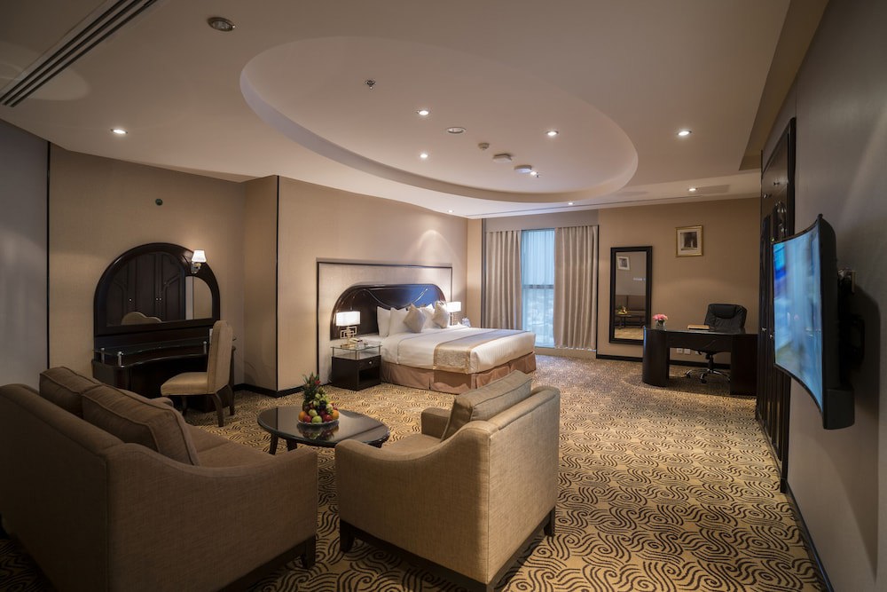 Awaliv Hotel