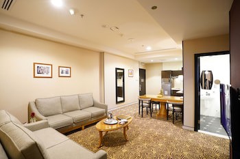 Awaliv International Hotel
