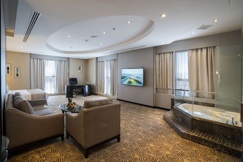 Awaliv International Hotel