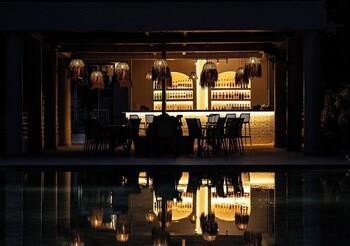 Poolside bar