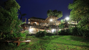 Ndiza Lodge & Cabanas