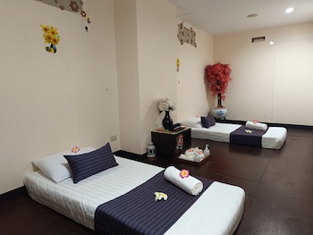 Bangkok Inter Place Hotel