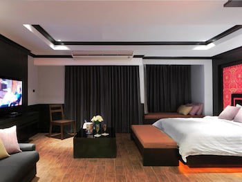 Bangkok Inter Place Hotel
