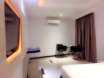 89 Hotel