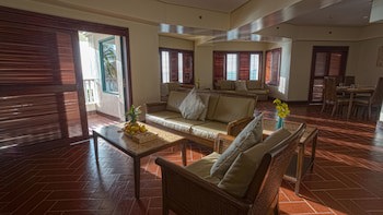 Canyon Cove Hotel & Spa