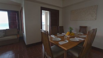 Canyon Cove Hotel & Spa