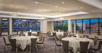 Doubletree By Hilton Lincoln