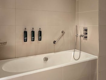 Doubletree By Hilton Lincoln