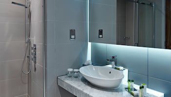 Doubletree By Hilton Lincoln