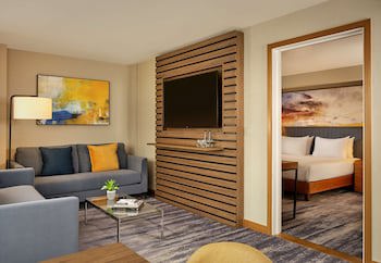 Doubletree By Hilton Lincoln