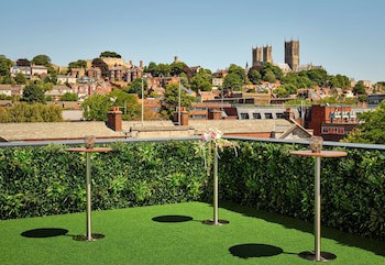 Doubletree By Hilton Lincoln