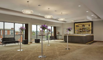Doubletree By Hilton Lincoln